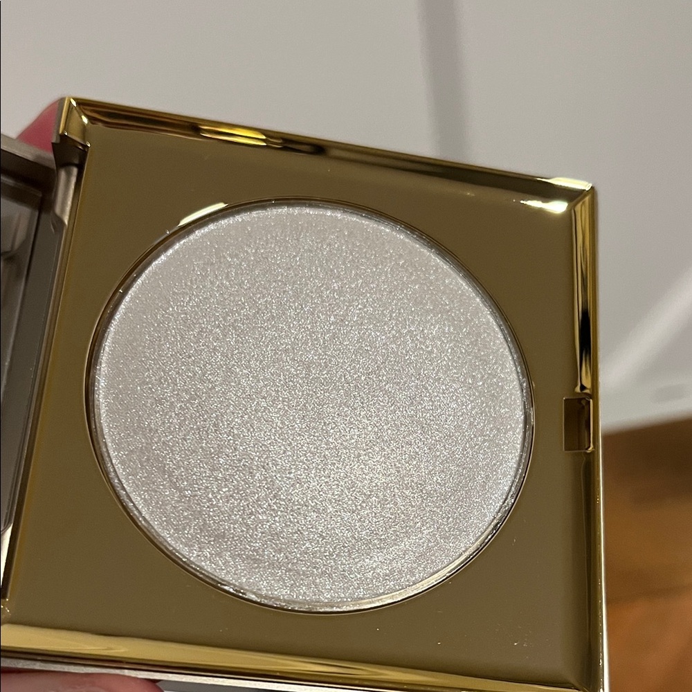 Stila Opulence Heaven's Hue Highlighter - White Pearlescent - Picture 2 of 4